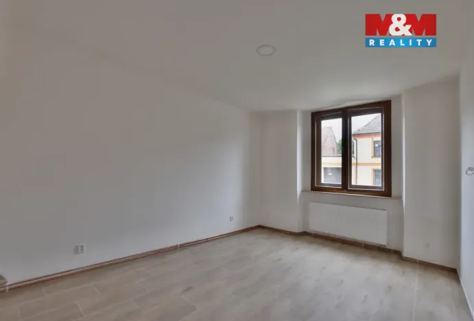 Pronájem bytu 3+kk, Nechanice, Husovo nám., 57 m2