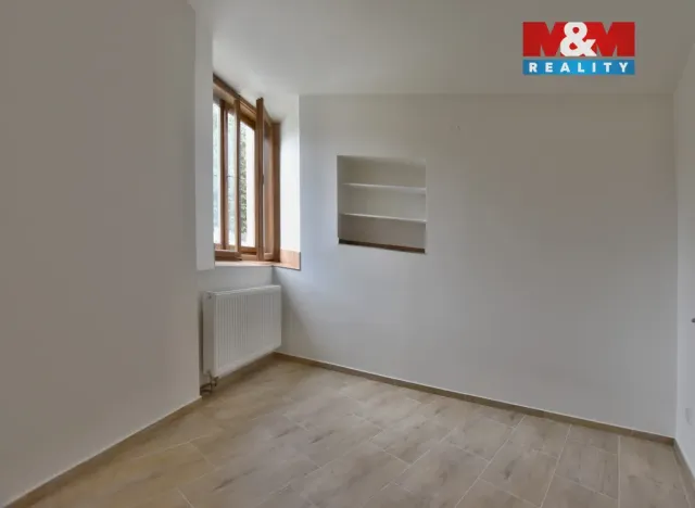 Pronájem bytu 3+kk, Nechanice, Husovo nám., 57 m2