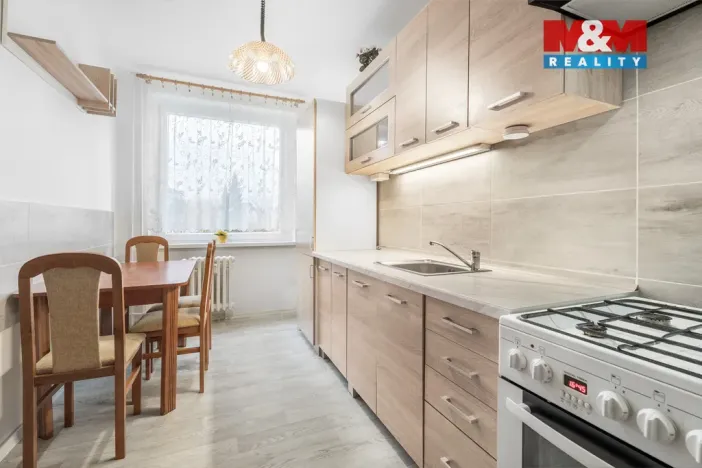 Prodej bytu 4+1, Teplice - Trnovany, Masarykova třída, 87 m2