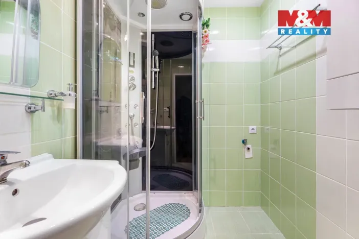 Prodej bytu 4+1, Teplice - Trnovany, Masarykova třída, 87 m2