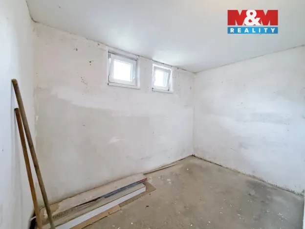 Prodej bytu 3+1, Černovice, Družstevní, 56 m2