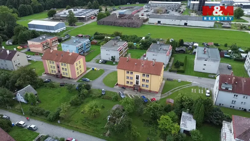 Prodej bytu 3+1, Černovice, Družstevní, 56 m2