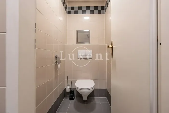 Pronájem kanceláře, Praha - Nové Město, Václavské náměstí, 156 m2