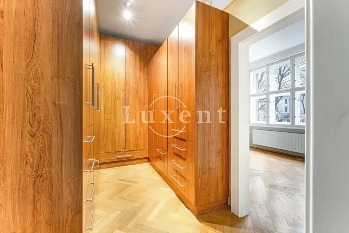 Prodej bytu 4+1, Praha - Dejvice, Kafkova, 125 m2