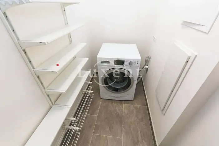 Pronájem bytu 2+kk, Praha - Holešovice, Sanderova, 58 m2