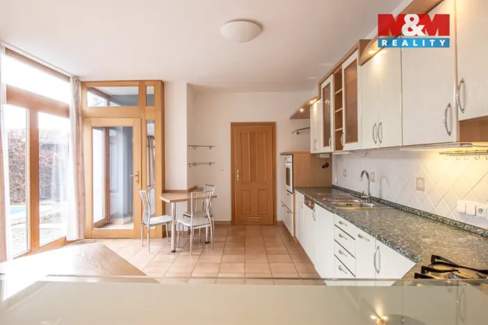 Prodej rodinného domu, Brno - Žebětín, Kohoutovická, 285 m2