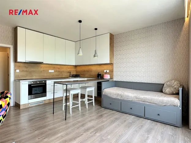 Prodej bytu 1+kk, Plzeň, V Zahrádkách, 39 m2