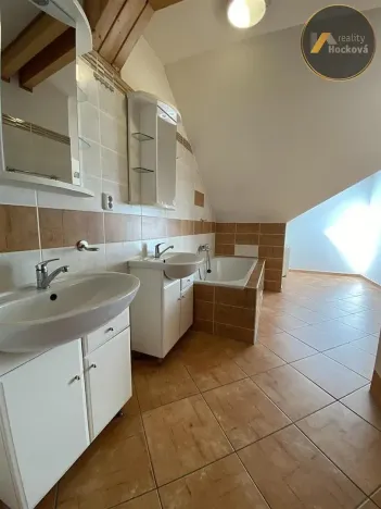 Pronájem bytu 3+kk, Kladno, Máchova, 150 m2