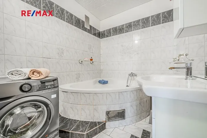 Prodej bytu 3+1, Neratovice, Dr. E. Beneše, 68 m2