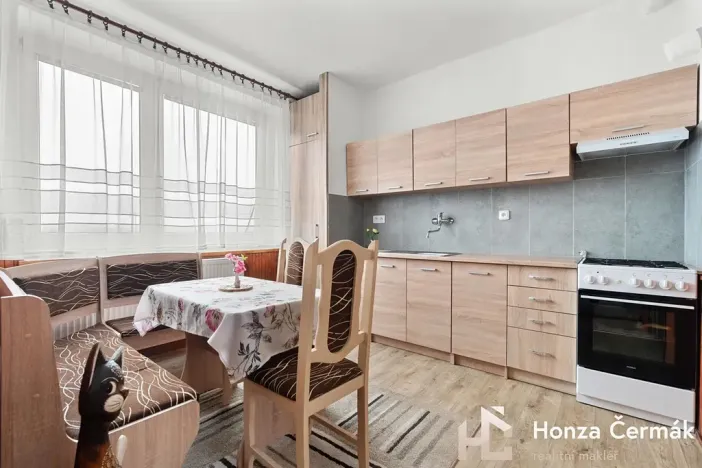 Prodej bytu 3+1, Pohořelice, 68 m2