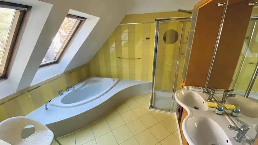 Pronájem bytu 3+1, Brno, Libušino údolí, 160 m2