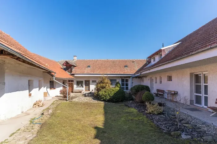 Prodej činžovního domu, Nová Ves, 217 m2