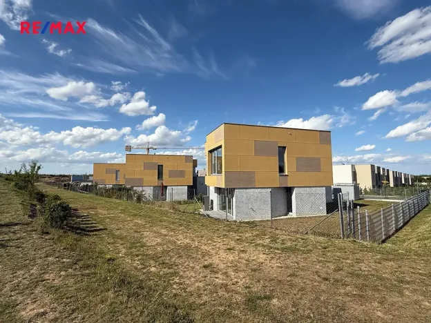 Prodej rodinného domu, Praha - Horní Počernice, Krotitelů, 197 m2