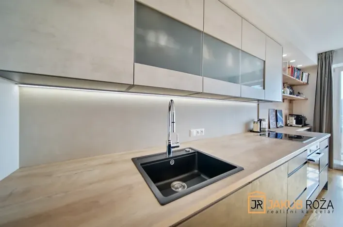 Prodej bytu 3+kk, Černý Důl, 92 m2