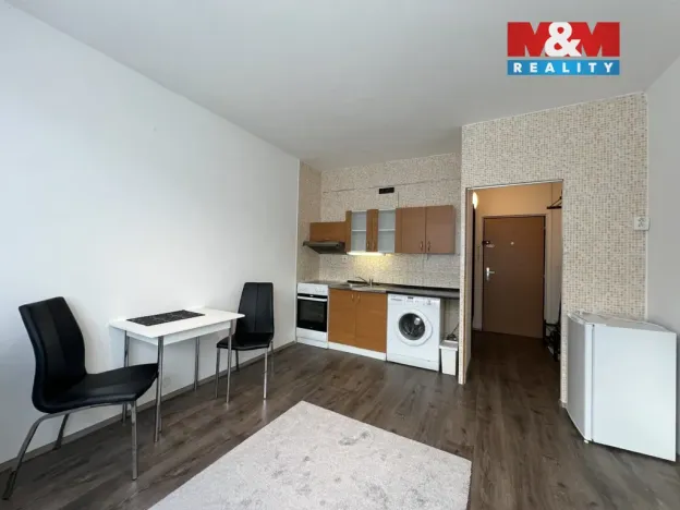 Pronájem bytu 1+1, Děčín - Děčín IX-Bynov, Na Pěšině, 36 m2