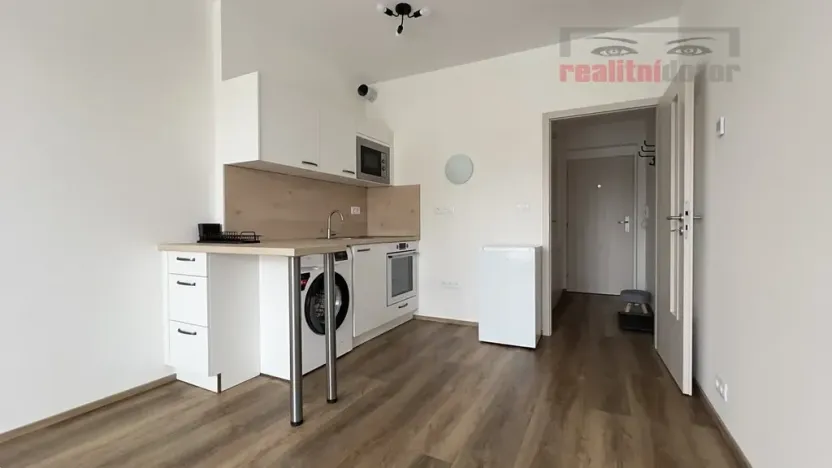 Pronájem bytu 1+kk, Brno, Ondrova, 28 m2