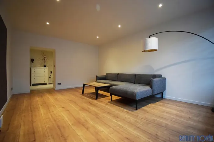 Pronájem bytu 2+1, Praha - Vinohrady, Lužická, 70 m2