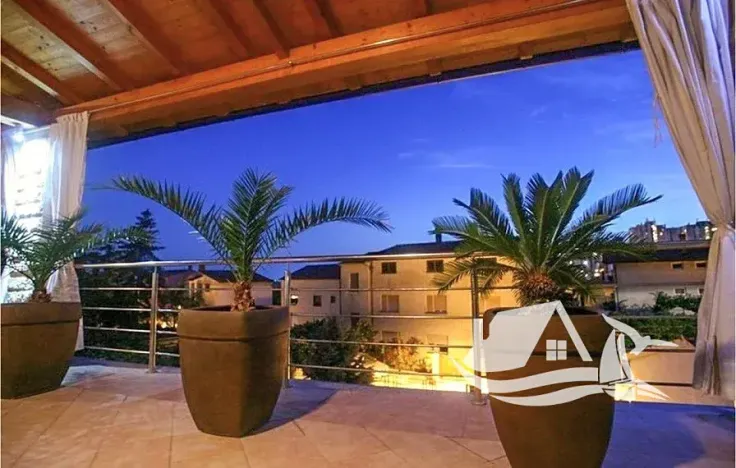 Prodej vily, Pula, Chorvatsko, 310 m2