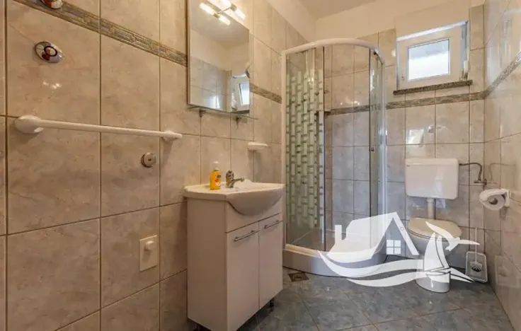 Prodej vícegeneračního domu, Medulin, Chorvatsko, Pošesi, 150 m2