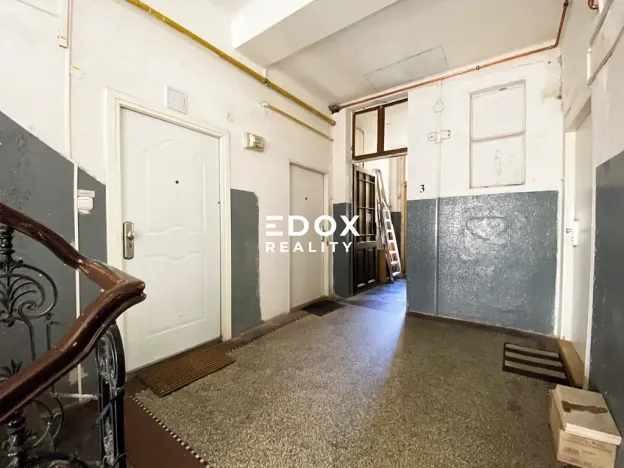 Prodej bytu 2+kk, Praha - Smíchov, U Santošky, 39 m2