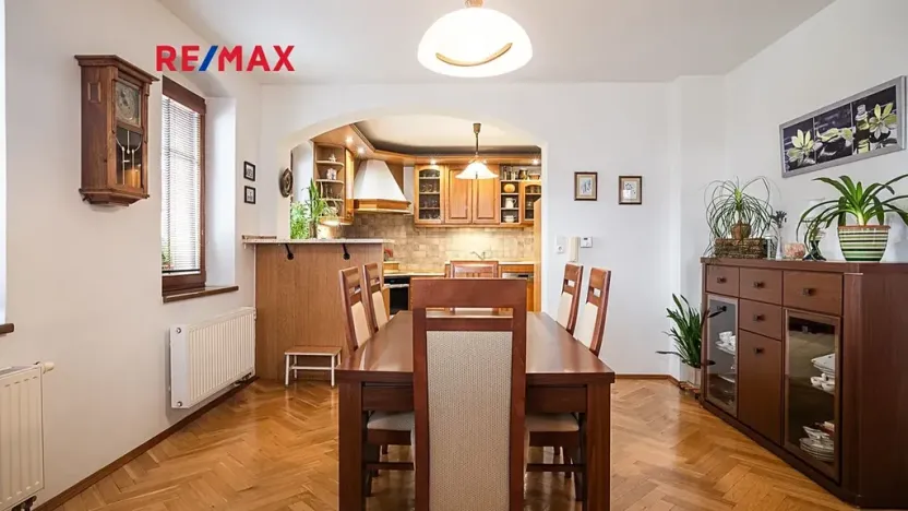 Prodej rodinného domu, Cvikov, Komenského, 298 m2