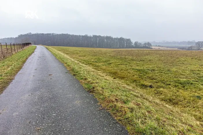 Prodej pozemku pro bydlení, Uhersko, 1000 m2