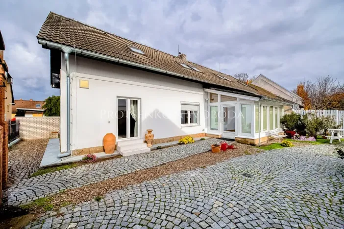 Prodej ubytování, Pardubice, Žižkova, 250 m2