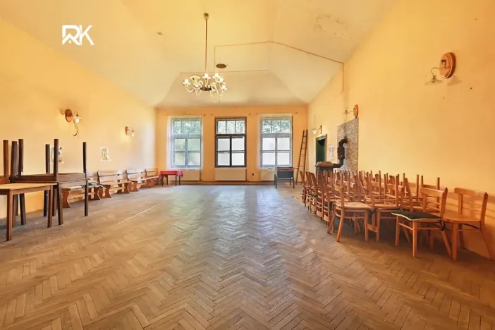 Prodej rodinného domu, Nová Ves I, Legerovo nám., 470 m2