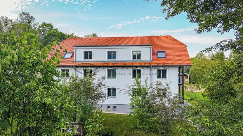 Prodej bytu 2+kk, Horní Planá, 51 m2