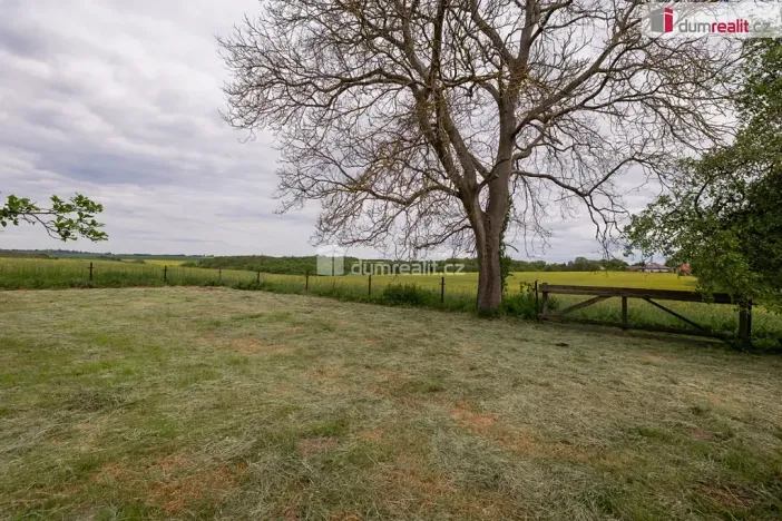 Prodej zahrady, Řepín, 1647 m2