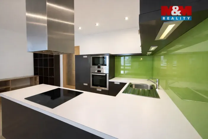 Pronájem bytu 3+kk, Praha, Pod Haltýřem, 77 m2