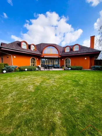 Prodej rodinného domu, Ohrobec, 590 m2