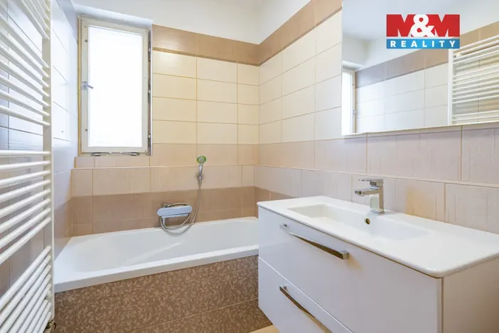 Prodej rodinného domu, Třešť, Roštýnská, 320 m2