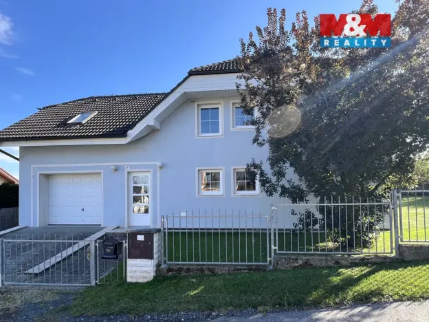 Prodej rodinného domu, Panenské Břežany, Vilová, 200 m2