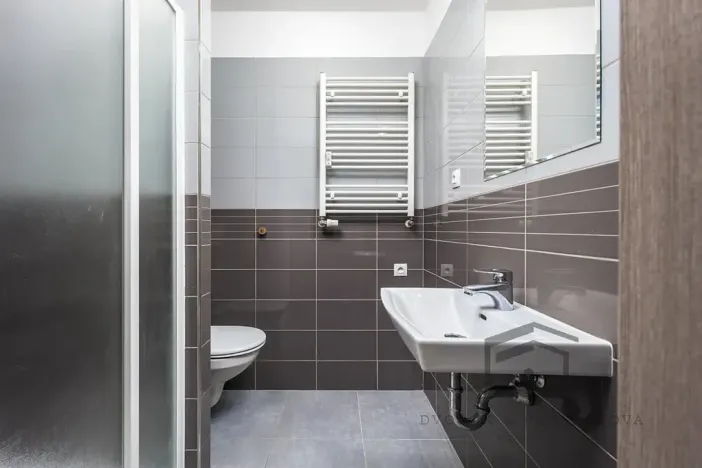 Pronájem bytu 2+kk, Praha - Libeň, Pod Labuťkou, 38 m2