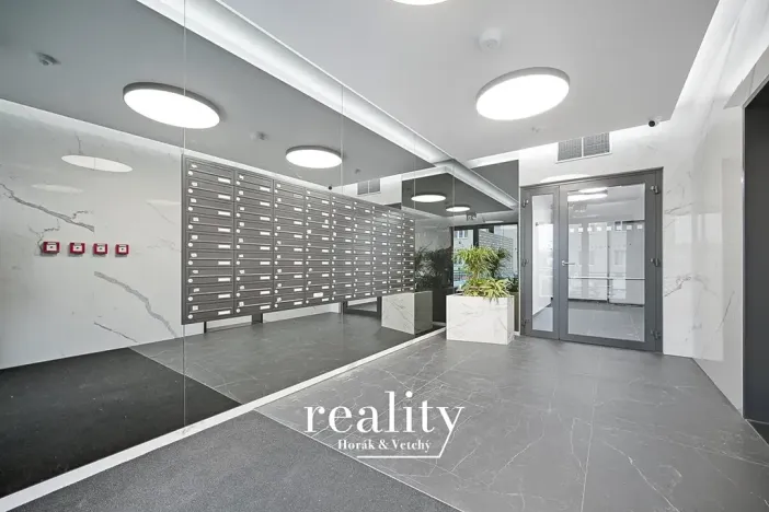 Pronájem bytu 3+kk, Brno, Komárovská, 66 m2