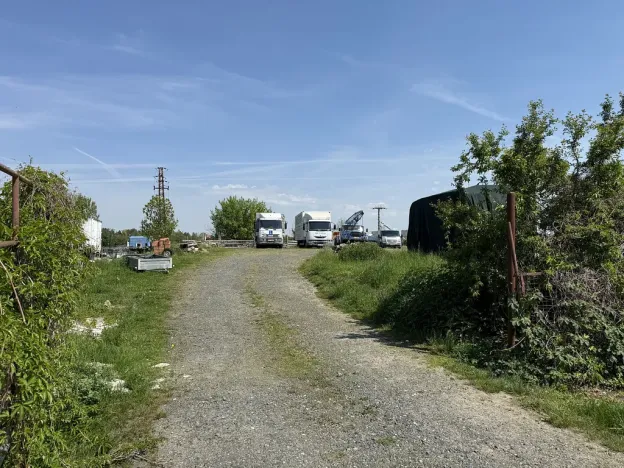 Prodej komerčního pozemku, Mochov, U Mrazíren, 6072 m2