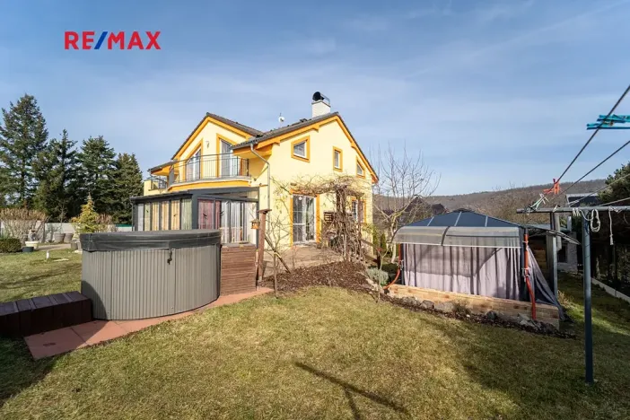 Prodej rodinného domu, Měchenice, Na Vyhlídce, 246 m2