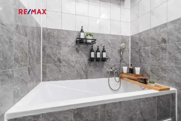 Prodej bytu 4+1, Bezdědovice, 76 m2