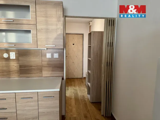 Pronájem bytu 1+kk, Jablonec nad Nisou, Liberecká, 28 m2