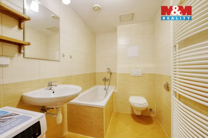 Prodej bytu 2+kk, Plzeň - Jižní Předměstí, Karlova, 42 m2