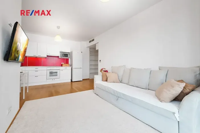 Pronájem bytu 2+kk, Praha - Žižkov, Ke kapslovně, 64 m2