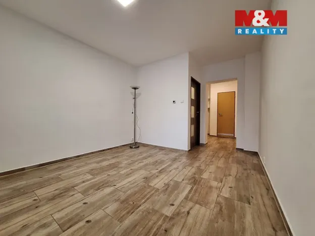 Pronájem bytu 1+kk, Chomutov, Sokolská, 28 m2