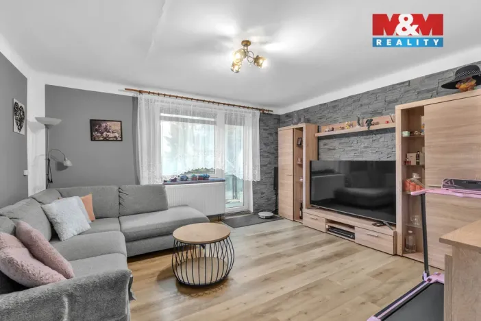 Prodej bytu 3+1, Budčeves, 60 m2