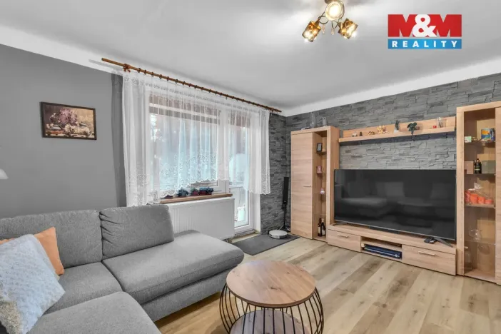 Prodej bytu 3+1, Budčeves, 60 m2