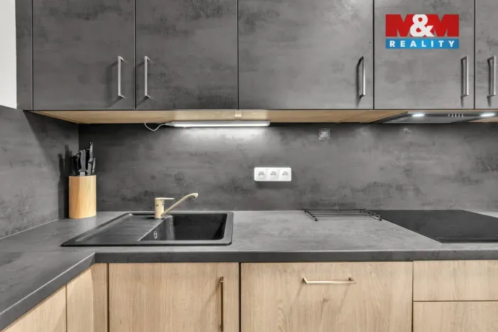 Prodej bytu 3+1, Budčeves, 60 m2