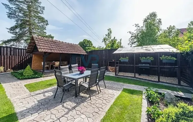 Prodej bytu 3+1, Trhové Sviny, 72 m2