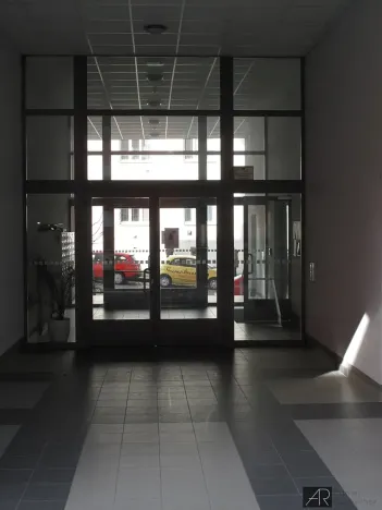 Pronájem garážového stání, Praha - Nusle, V Horkách, 14 m2