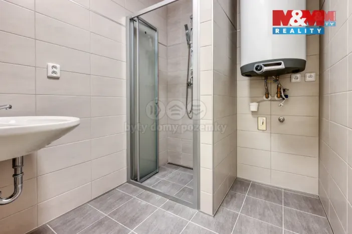 Pronájem bytu 3+kk, Chrást, Kolmá, 70 m2