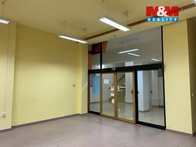 Pronájem obchodního prostoru, Ústí nad Orlicí, Mírové nám., 135 m2